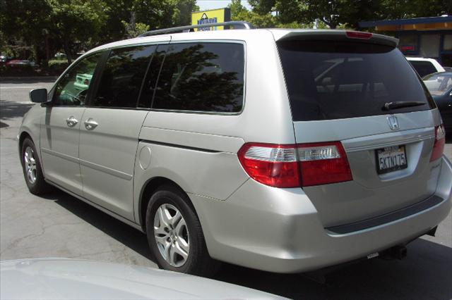 Honda Odyssey 2005 photo 5