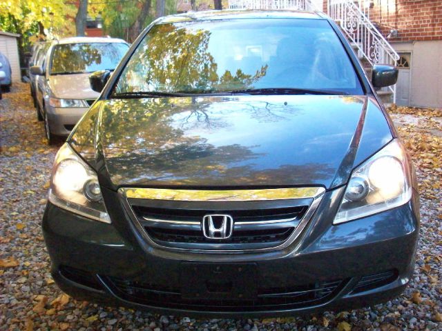 Honda Odyssey 2005 photo 4