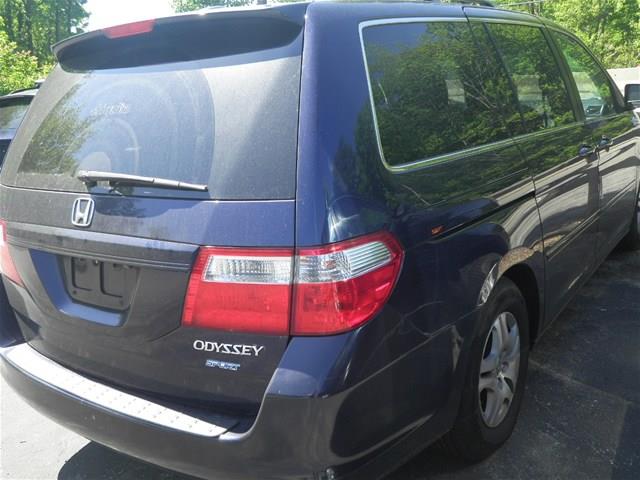 Honda Odyssey 2005 photo 8