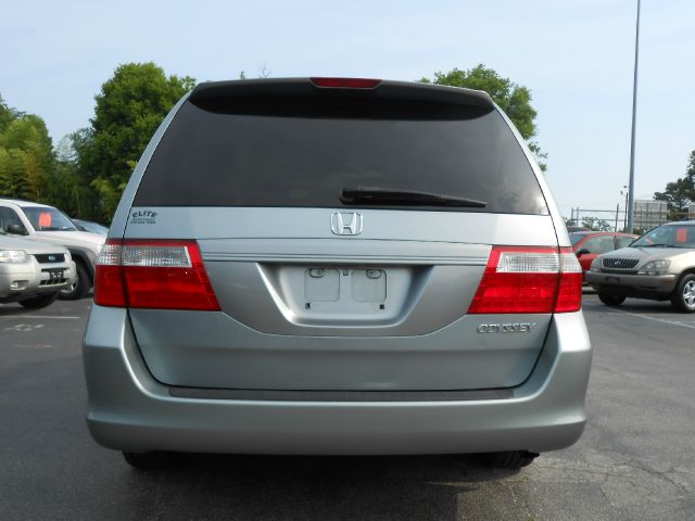 Honda Odyssey 2005 photo 18