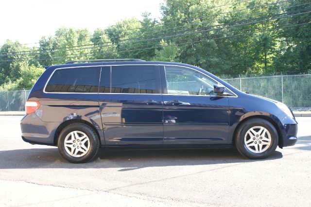 Honda Odyssey 2005 photo 4