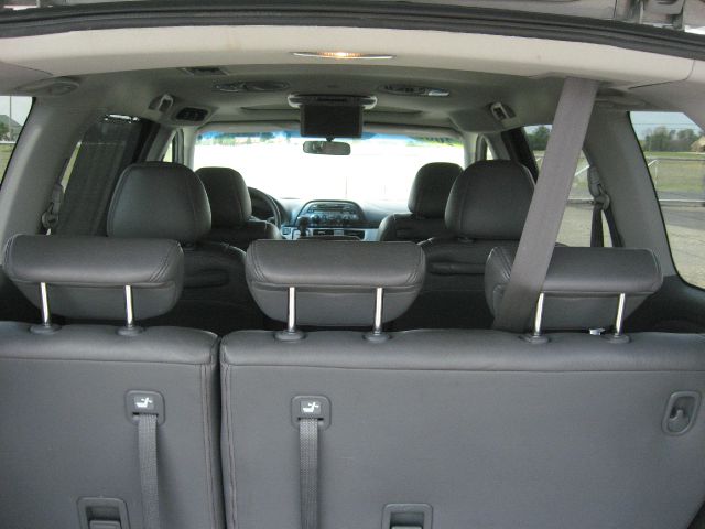 Honda Odyssey 2005 photo 3