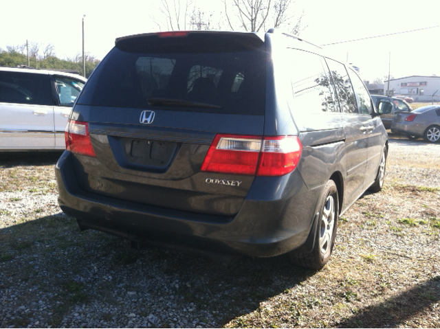 Honda Odyssey 2005 photo 1