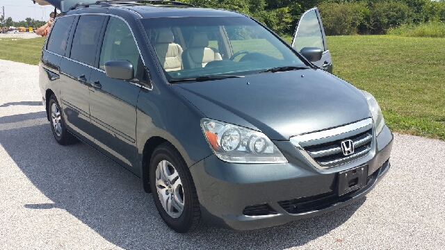 Honda Odyssey 2005 photo 1