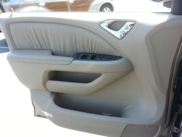 Honda Odyssey 2005 photo 1