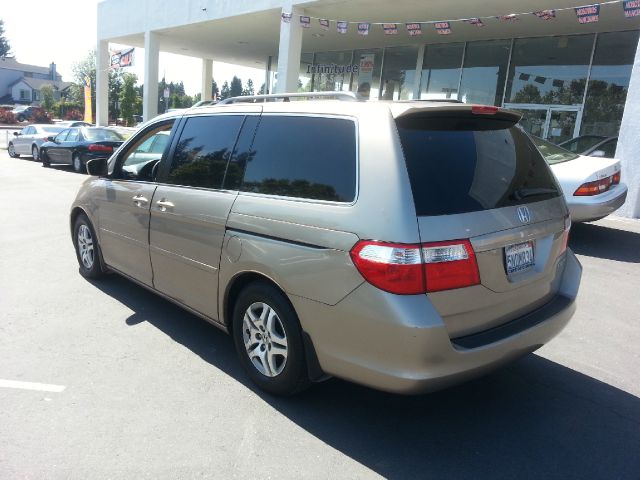 Honda Odyssey 2005 photo 11