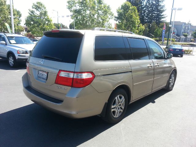 Honda Odyssey 2005 photo 12