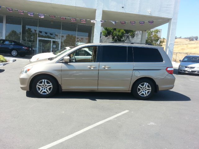 Honda Odyssey 2005 photo 4