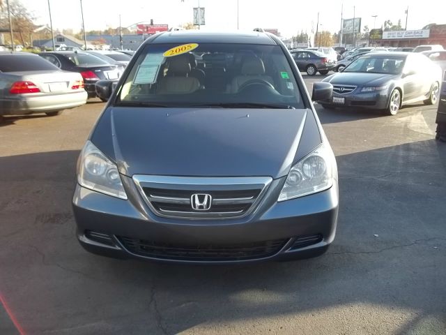 Honda Odyssey 2005 photo 3