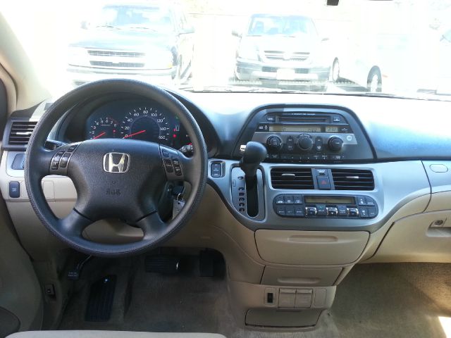 Honda Odyssey 2005 photo 1