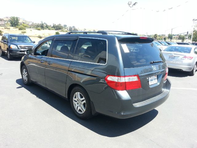 Honda Odyssey 2005 photo 17