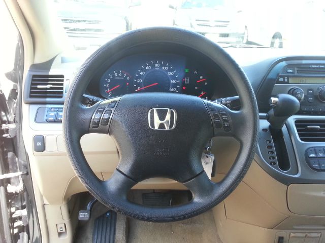 Honda Odyssey 2005 photo 6