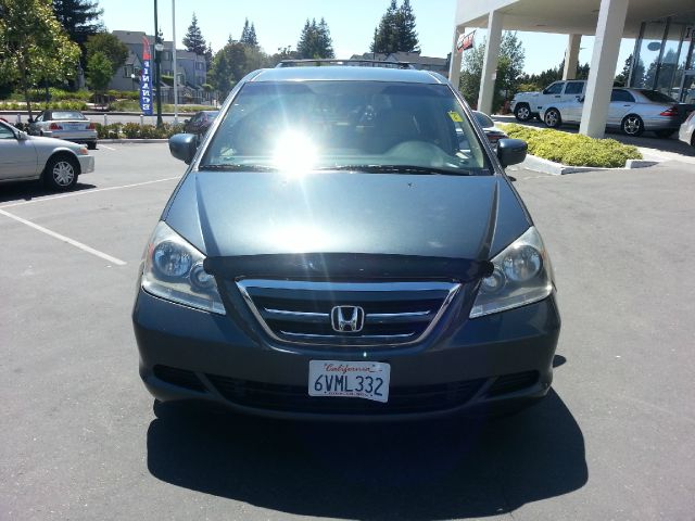 Honda Odyssey 2005 photo 9