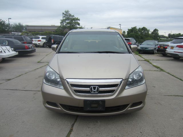 Honda Odyssey 2005 photo 3