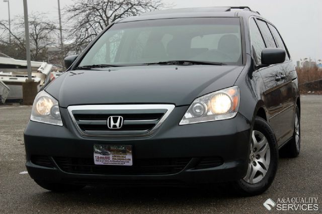 Honda Odyssey 2005 photo 3