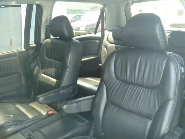 Honda Odyssey 2005 photo 3