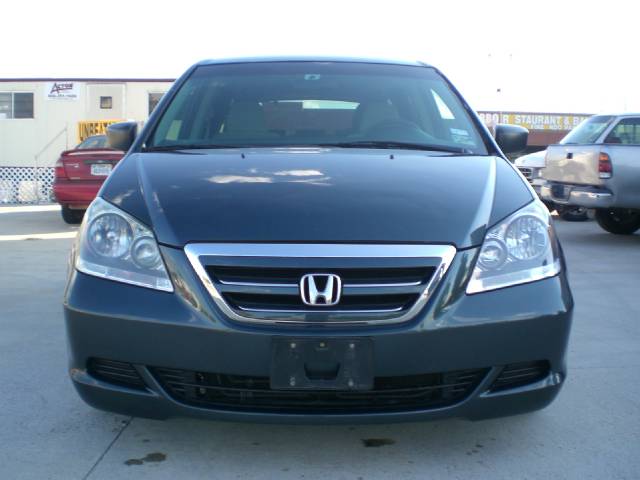 Honda Odyssey 2005 photo 2