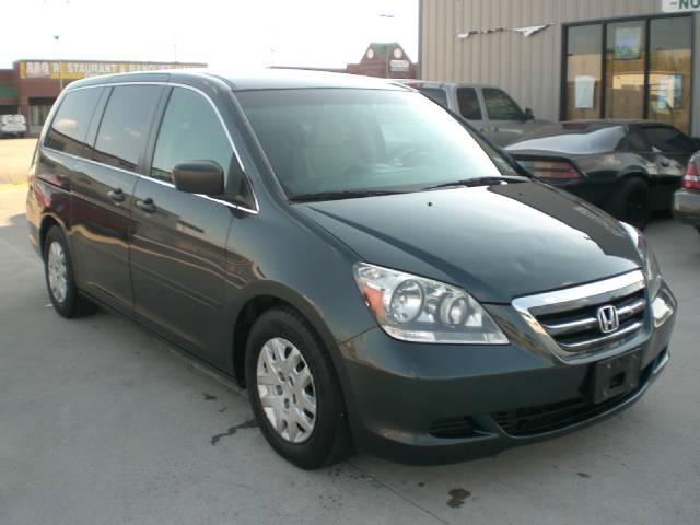 Honda Odyssey 2005 photo 3