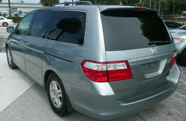 Honda Odyssey 2005 photo 1