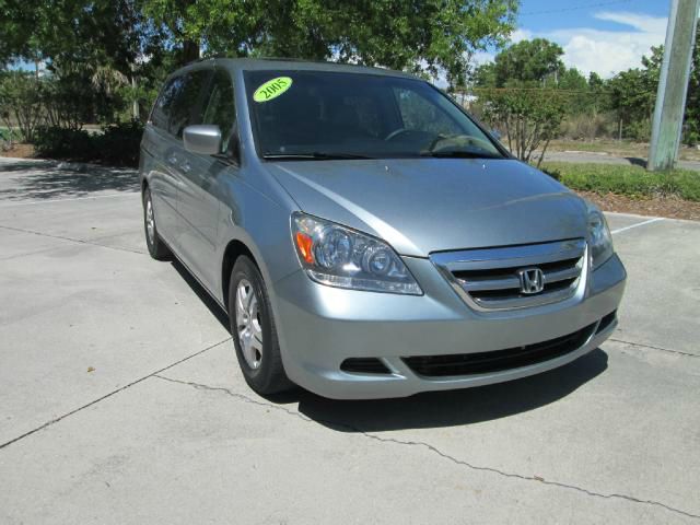 Honda Odyssey 2005 photo 1