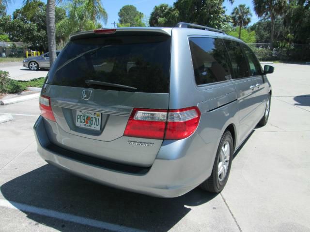 Honda Odyssey 2005 photo 4