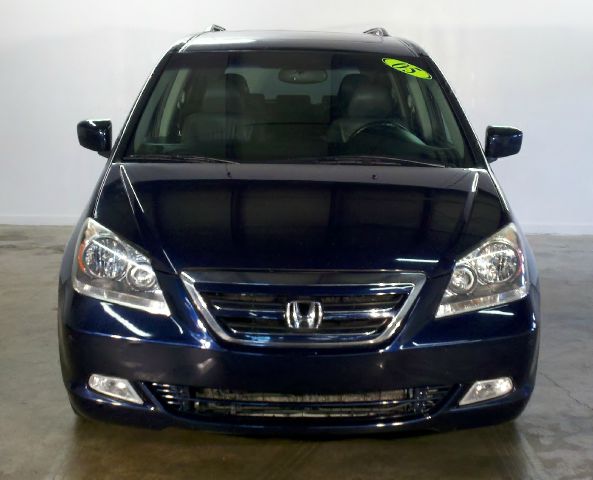 Honda Odyssey 2005 photo 3