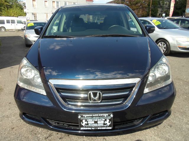 Honda Odyssey 2005 photo 2