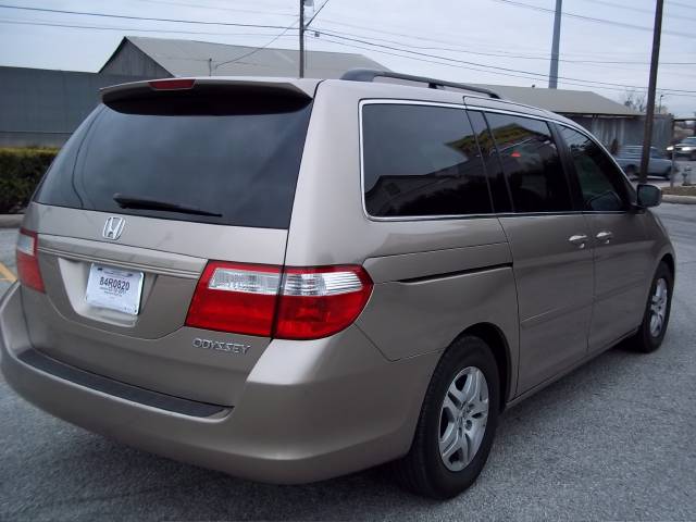 Honda Odyssey 2005 photo 4