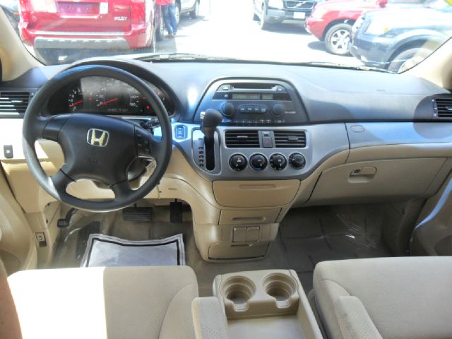 Honda Odyssey 2005 photo 12