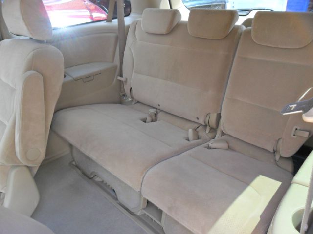 Honda Odyssey 2005 photo 14