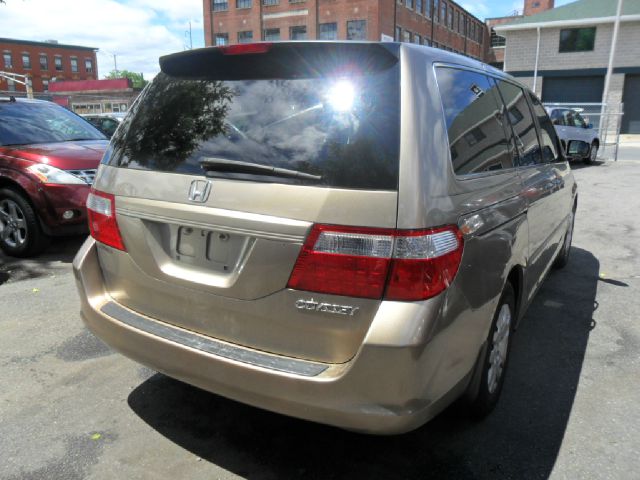 Honda Odyssey 2005 photo 17