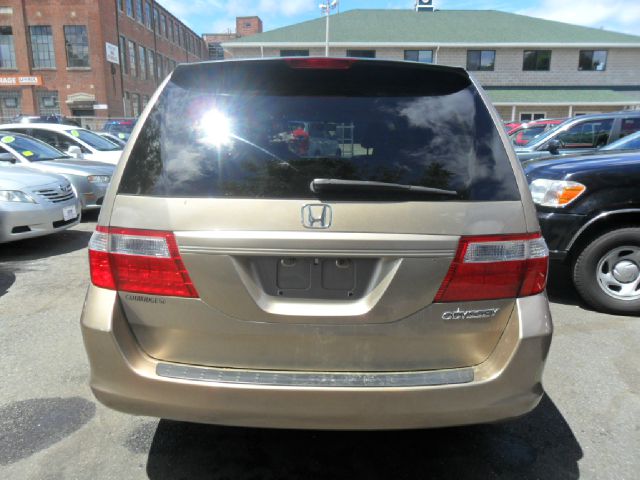 Honda Odyssey 2005 photo 19