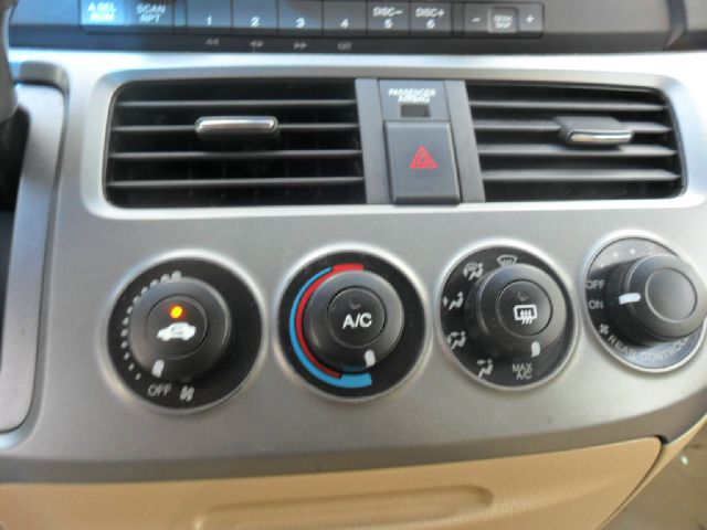 Honda Odyssey 2005 photo 8