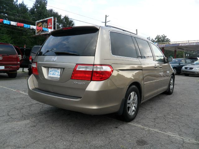 Honda Odyssey 2005 photo 3