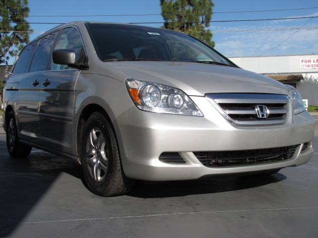 Honda Odyssey 2005 photo 1