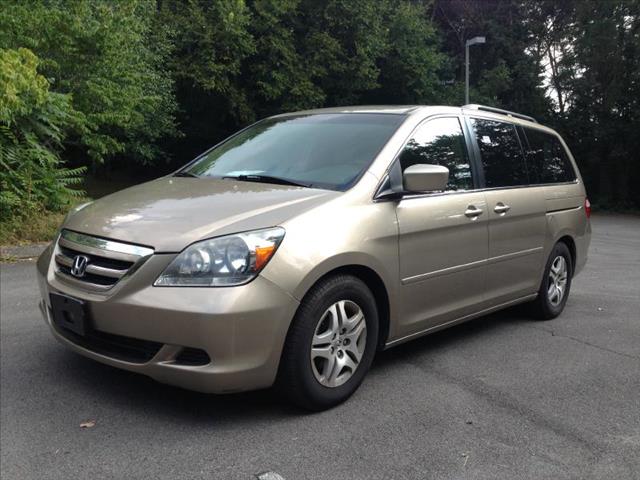 Honda Odyssey 2005 photo 1