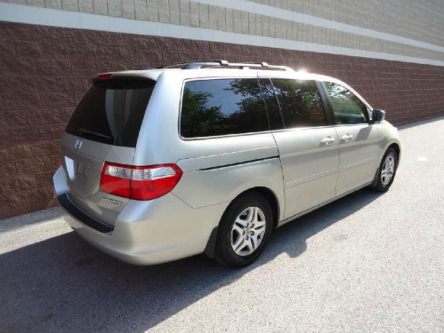 Honda Odyssey 2005 photo 4