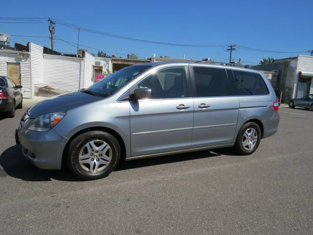 Honda Odyssey 2005 photo 3