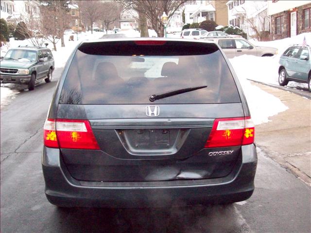 Honda Odyssey 2005 photo 4