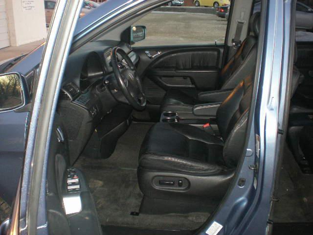 Honda Odyssey 2005 photo 2