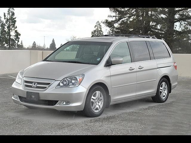 Honda Odyssey 2005 photo 2