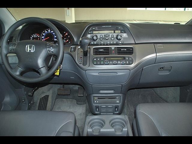 Honda Odyssey 2005 photo 5