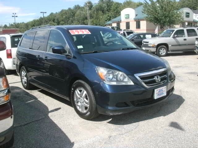 Honda Odyssey 2005 photo 2