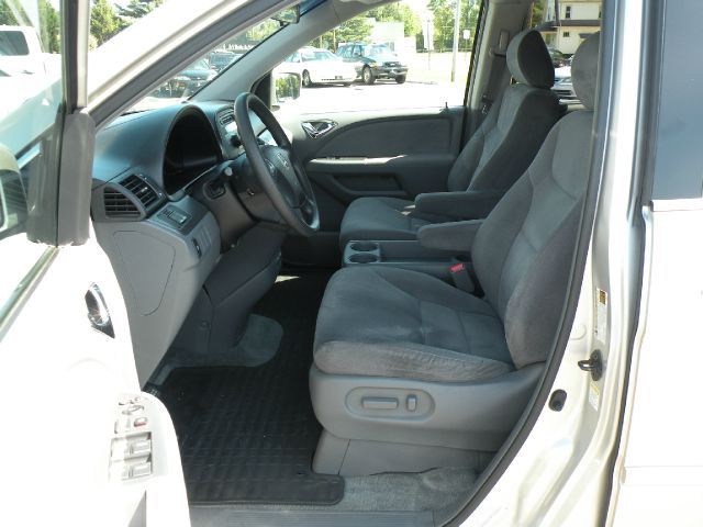 Honda Odyssey 2005 photo 4