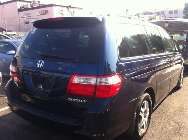 Honda Odyssey 2005 photo 4