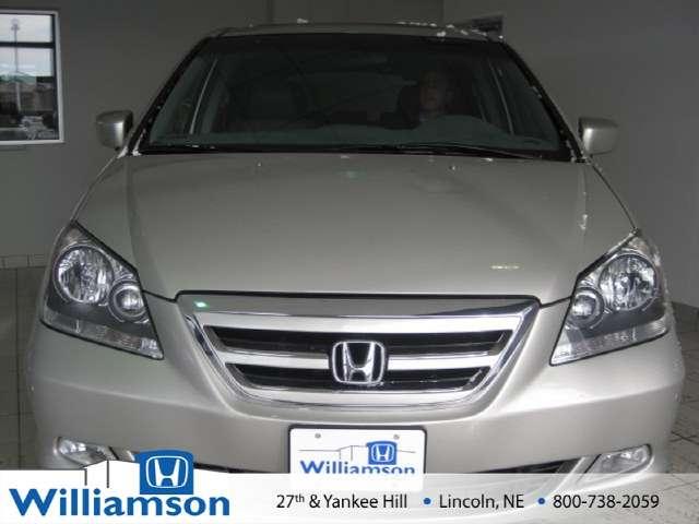 Honda Odyssey 2005 photo 3