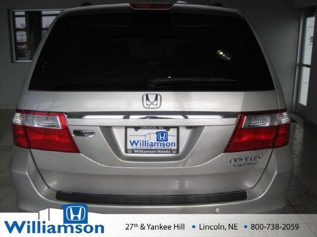 Honda Odyssey 2005 photo 4