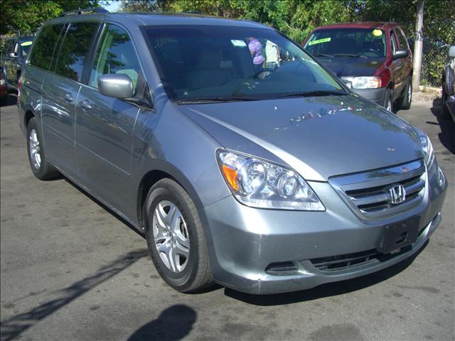 Honda Odyssey 2005 photo 1