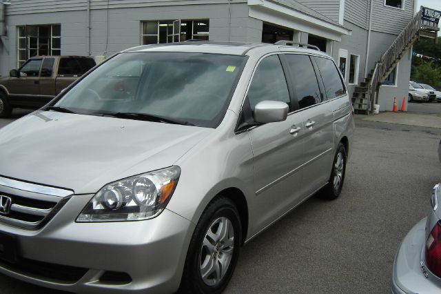 Honda Odyssey 2005 photo 4