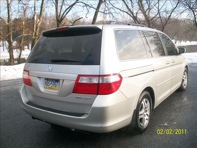 Honda Odyssey 2005 photo 1